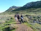 rush hour on Teix - spanish hikers fight for their right of trail usage